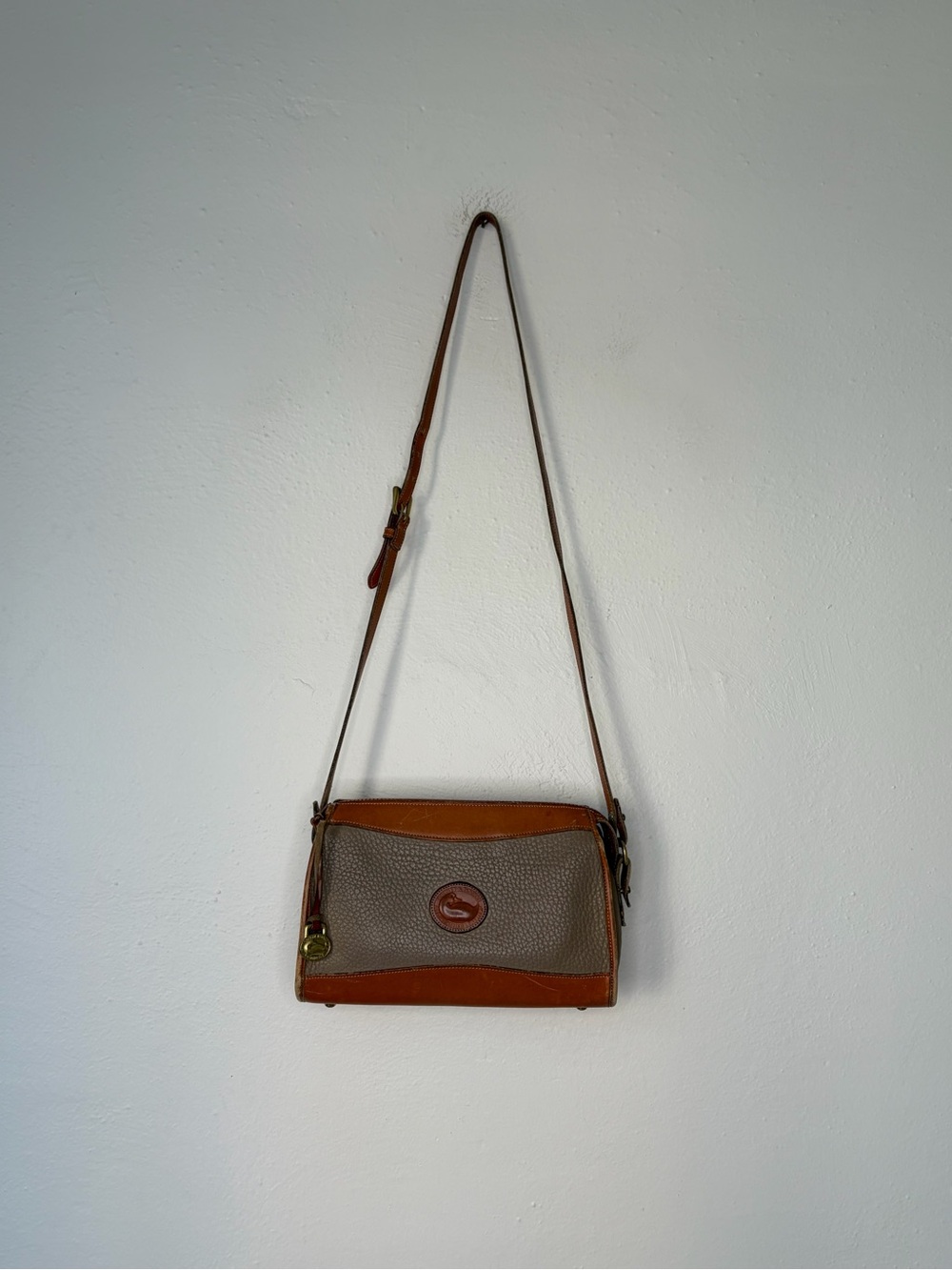 Vintage Dooney & Bourke AWL Pebbled Leather Crossbody Bag Taupe British Tan